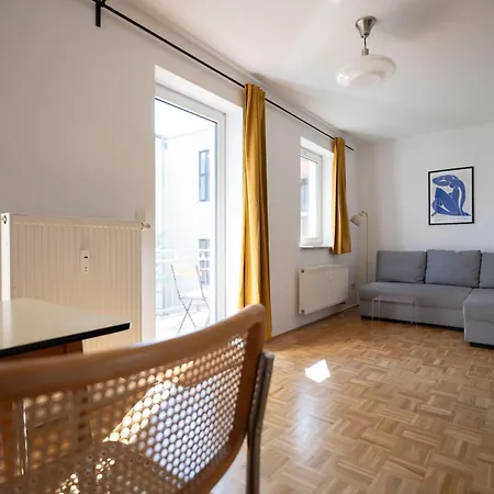 Ruhig Und Zentral Mit Balkon *