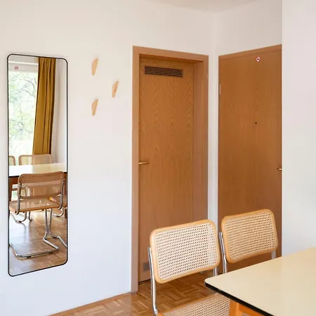 Apartment Ruhig Und Zentral Mit Balkon Chemnitz