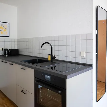 Ruhig Und Zentral Mit Balkon * Chemnitz